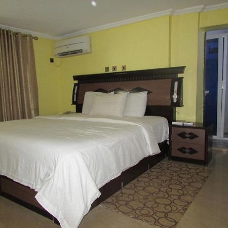 Bex Suites And Spa Enugu Exterior photo